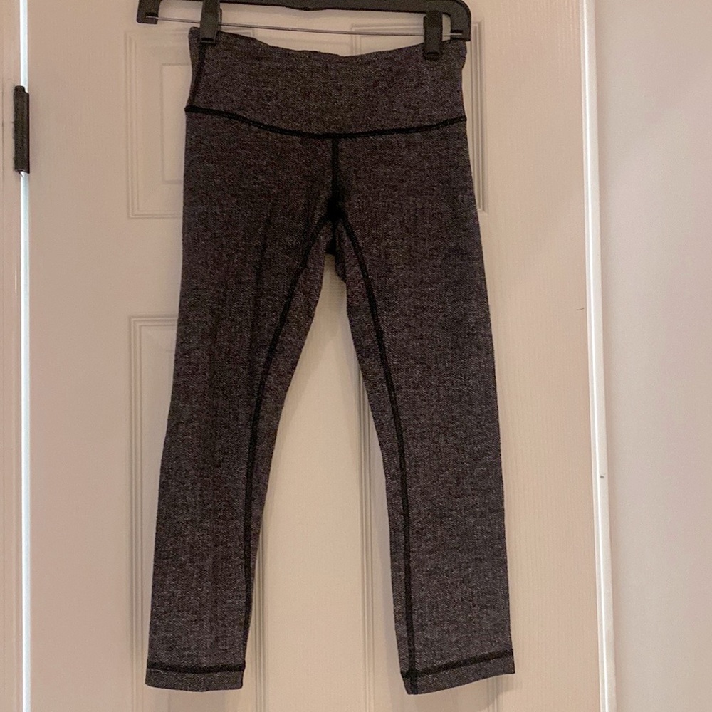 Lululemon Capri leggings